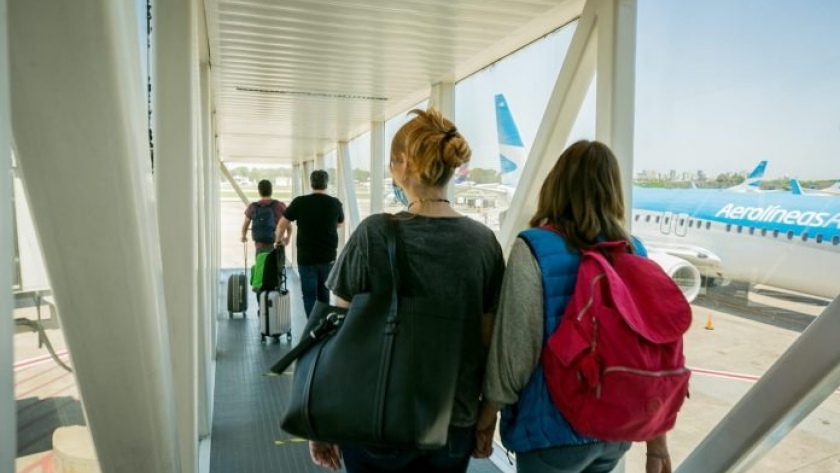 Fin de semana largo: los números de aviones, trenes y micros reflejan gran movimiento turístico