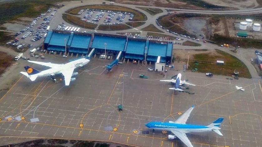 Gobierno autorizó a Aerolíneas Argentinas a realizar todos los vuelos necesarios para mantener la conectividad aérea desde y hacia la provincia 