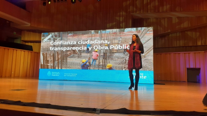El Ministerio de Obras Públicas presentó la política de transparencia en la Maratón ComPol: “Comunicar para Gobernar”