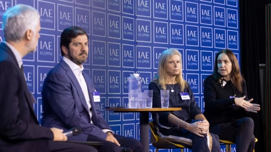 Economistas advierten sobre riesgos del plan cambiario del Gobierno y la fragilidad en reservas