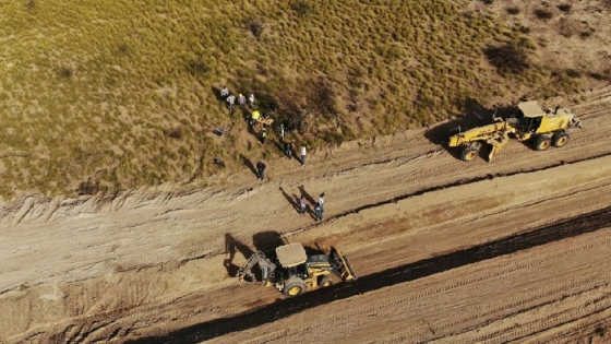 Comenzó la excavación de canales de riego en Campo Grande