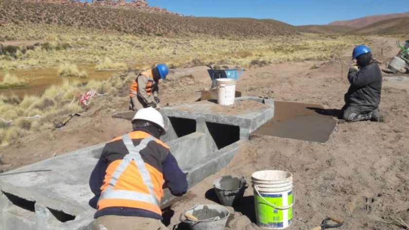 Agua Potable de Jujuy S.E ejecuta la última etapa de la construcción de un nuevo sistema integral de agua en Puesto Sey