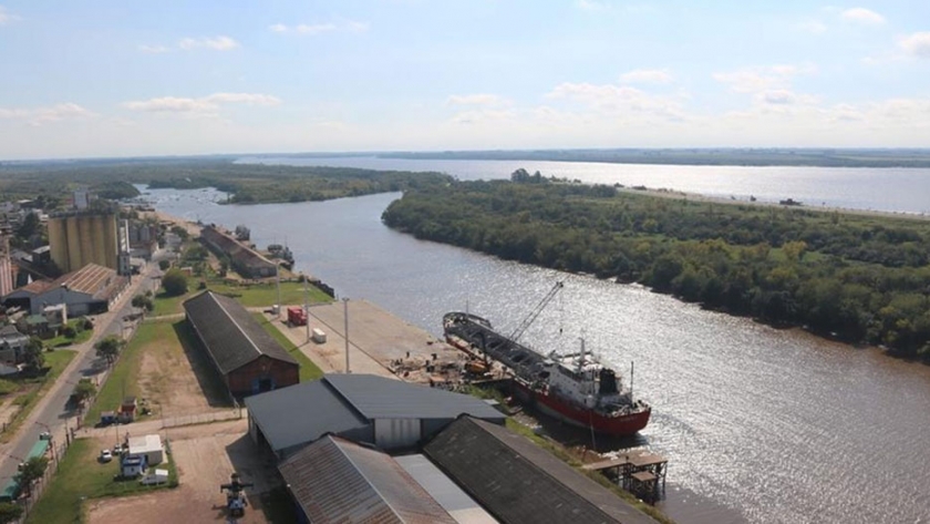 El puerto de Concepción del Uruguay trabaja en la recuperación del transporte de contenedores