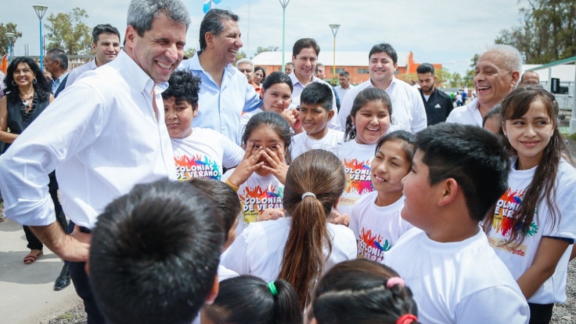 Uñac dio apertura a las colonias de verano 2023 en 25 de Mayo