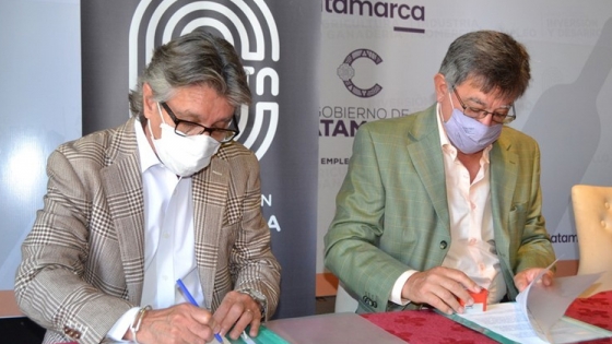 Se firmó un convenio de cooperación para la promoción y ventas de artesanías y productos típicos de Catamarca