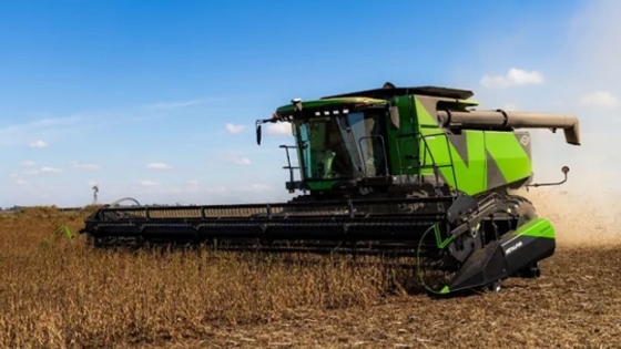 Propuesta única: ofrecen servicio gratuito de cosecha para mostrar los detalles de la máquina argentina que crece en el mercado