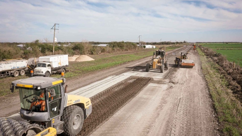 Reconstruyen la ruta A03 entre el acceso a Piedras Blancas y la ruta nacional 12