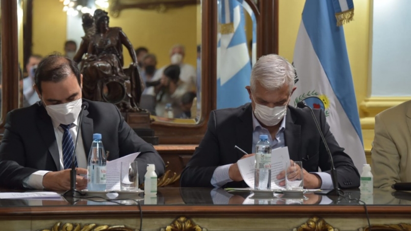Incendios en Corrientes: Julián Domínguez llevó a la provincia un convenio para asistir a los productores afectados