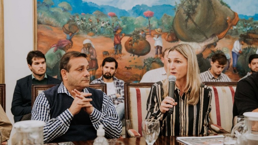 El gobernador presidió una nueva reunión de la mesa forestal en casa de gobierno