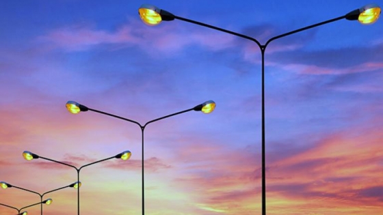 El Programa “Luz Verde” avanza con más de 25 nuevas luminarias LED en Barrio Industrial