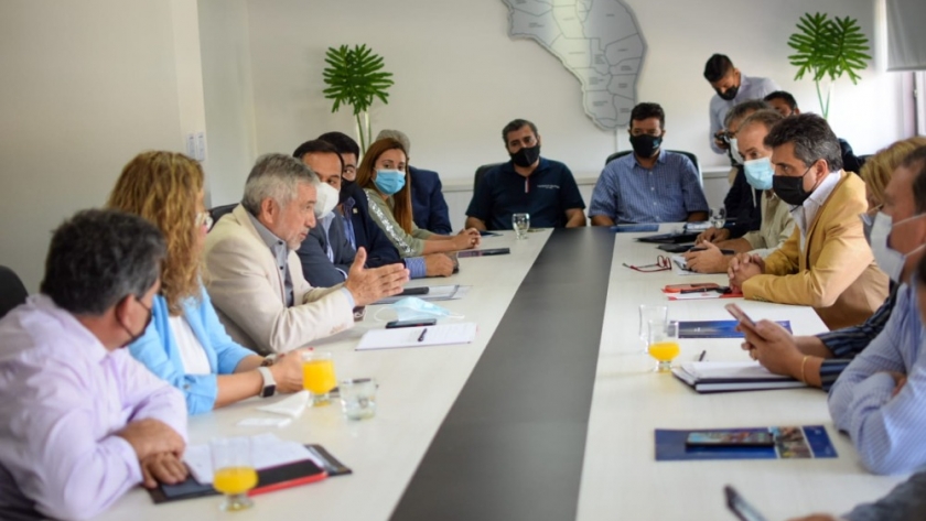 El Gobierno brindará apoyo técnico a municipios del interior