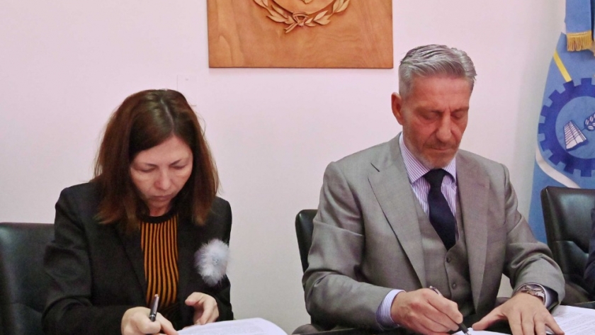 Arcioni y Batakis renovaron el acuerdo para asistir financieramente a las pequeñas y medianas empresas de Chubut