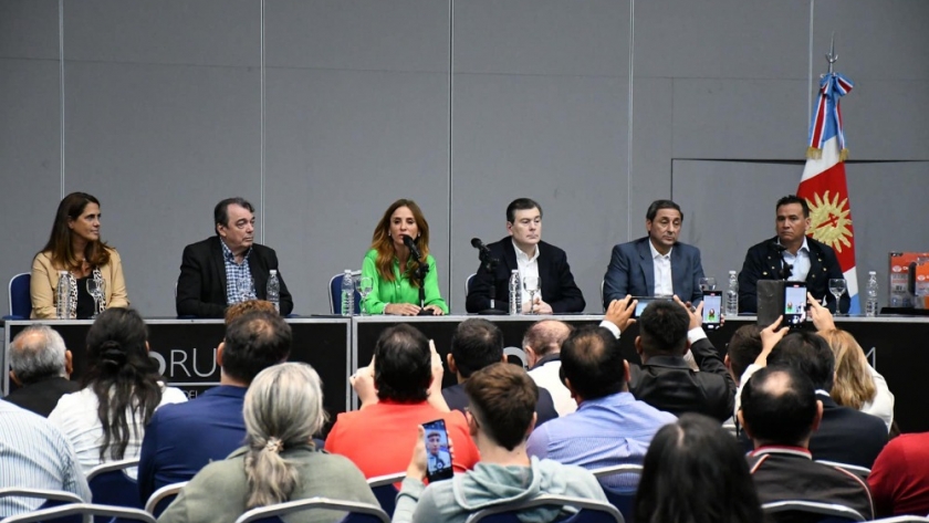 Zamora firmó convenios con la ministra Tolosa Paz por $660 millones para la ejecución de Programas Sociales en la provincia