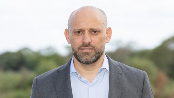 Puccini promocionó consultora ligada a asesora y crecen dudas