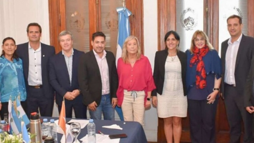 “Hemos solicitado un encuentro de todos los ministros con la titular de Capital Humano, Sandra Pettovello”