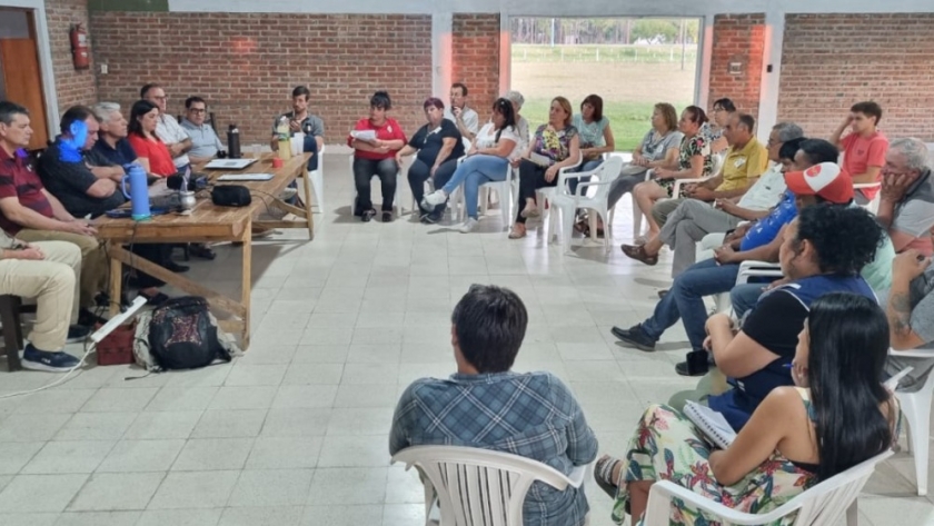 Santa Fe firmó un convenio para ejecutar el Programa Caminos de la Ruralidad en San Javier