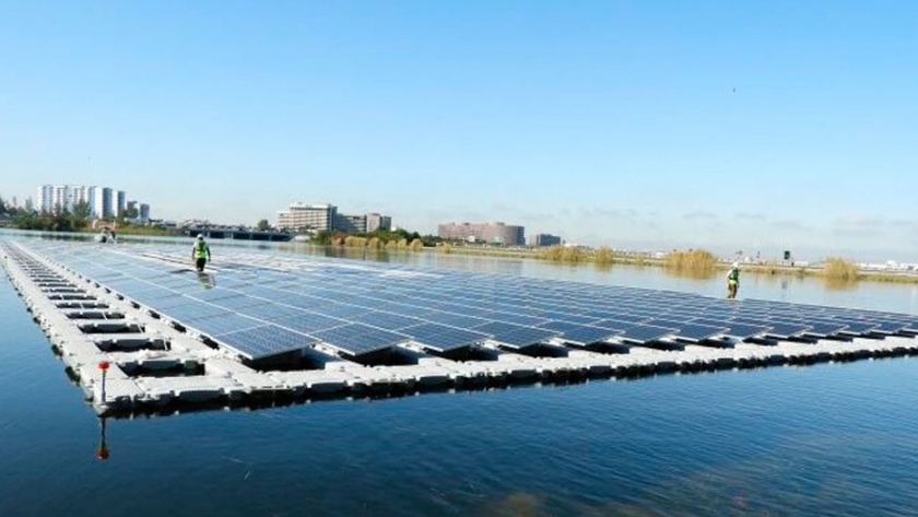 Estados Unidos: Inauguran primera instalación de paneles solares flotantes en Miami