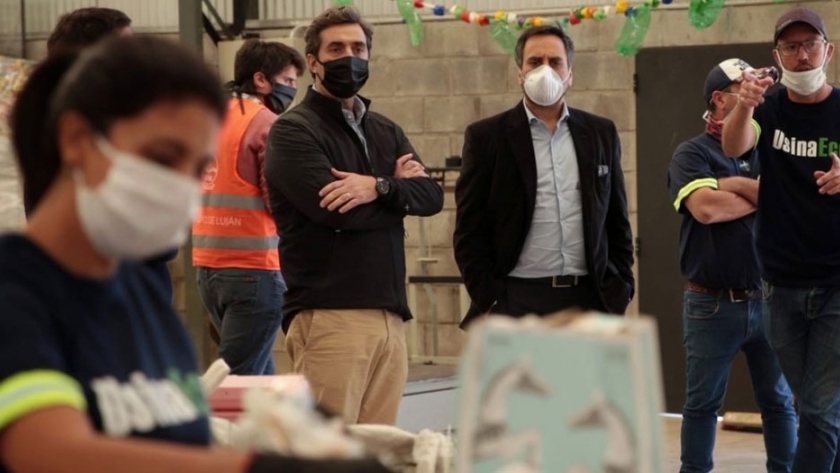 Ambiente entregó elementos de saneamiento para el municipio de Luján