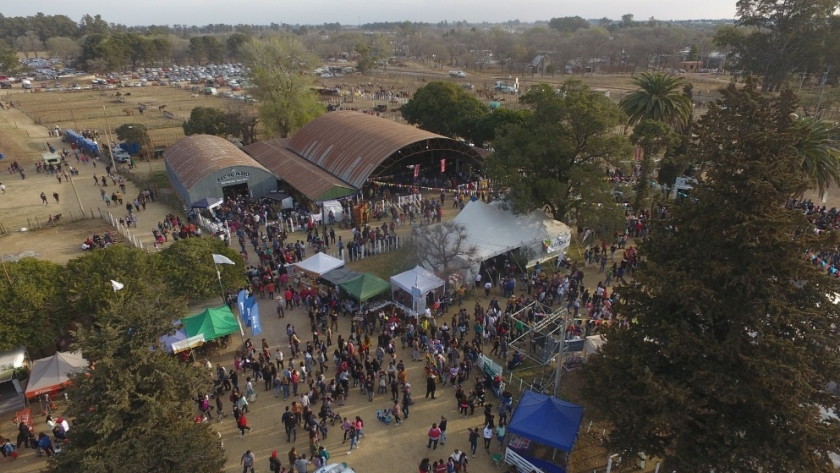 Jornadas sobre lechería, conservación de suelos y forestación en Expo Laboulaye