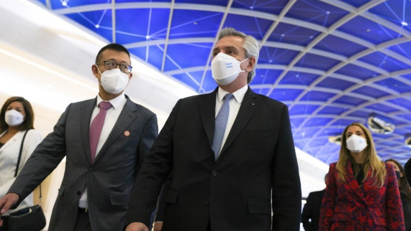 El presidente recorrió hoy el Centro Tecnológico Huawei, su última actividad en China Compartilo en redes :Domingo 06 de febrero de 2022