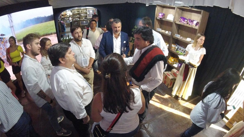 De los Ríos en Expoagro: "Los invito a descubrir el enorme potencial que tenemos para desarrollar"