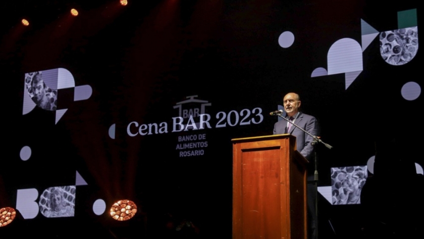 Perotti participó de la cena anual del Banco de Alimentos de Rosario