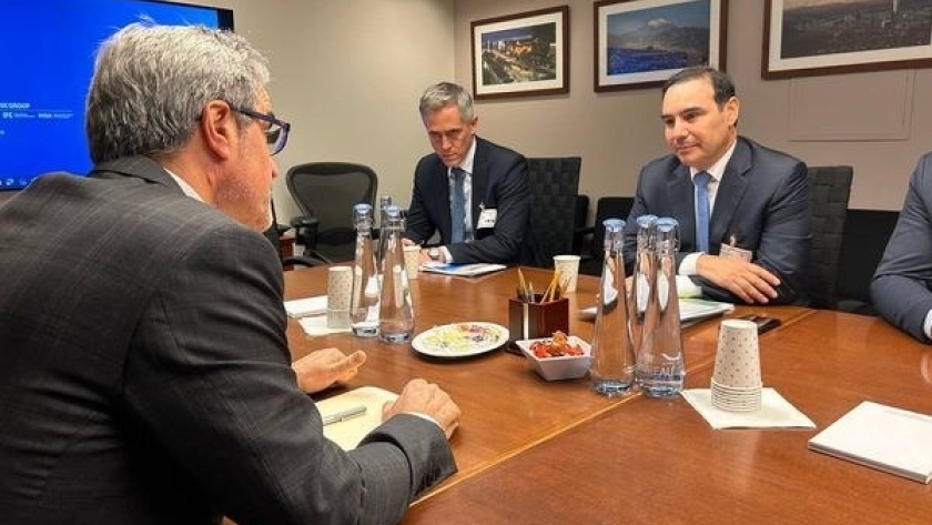 En Washington, Valdés se reunió con el representante argentino ante el Banco Mundial para dialogar sobre infraestructura e inversiones