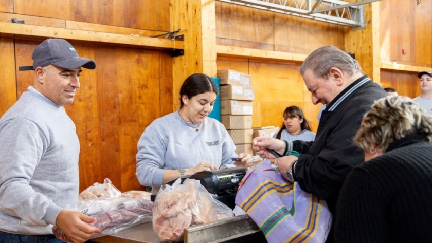 Emprendedores y comerciantes locales participaron en “Tu Mercado TDF”