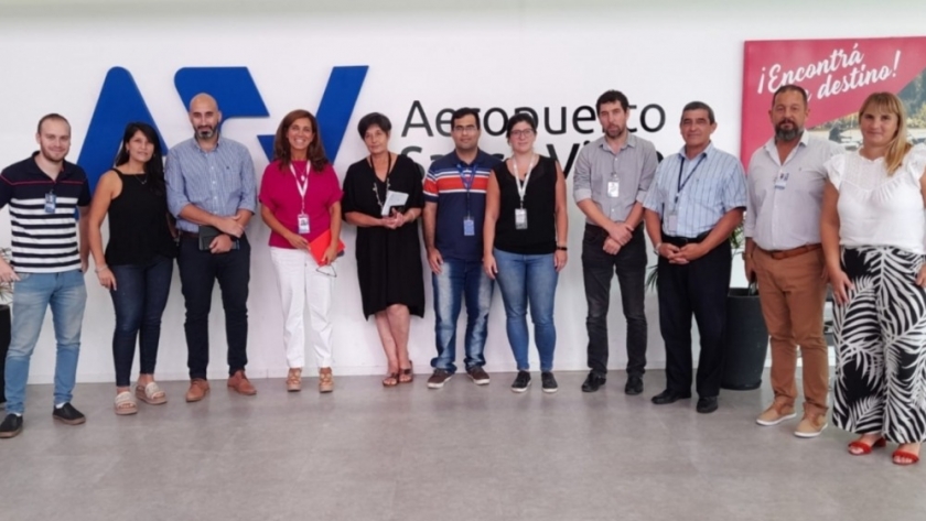 El Aeropuerto de Sauce Viejo avanza en su proceso de certificación para para convertirse en Internacional.