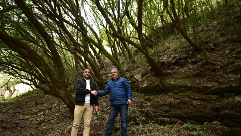 Raúl y el ministro Cabandié recorrieron la zona del Bosque de Arrayanes