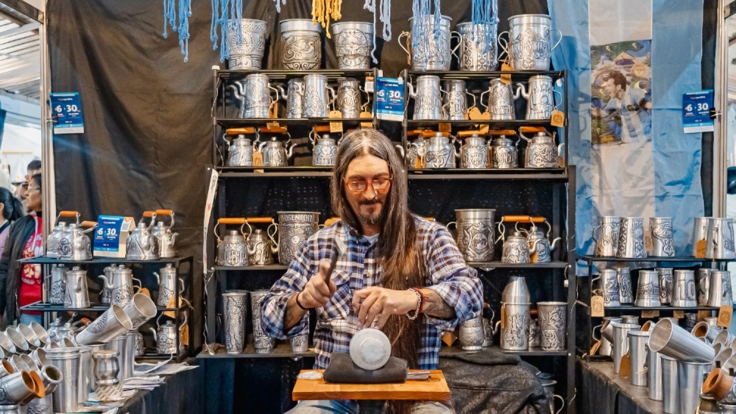 Fiesta del Poncho 2026: el Espacio de Manualidades reúne tradición, innovación y el talento de emprendedores de todo el país