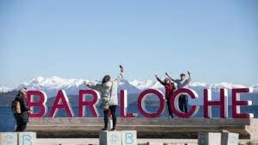 Fin de semana largo: el sector privado reporta 3.900.000 turistas viajando por el país