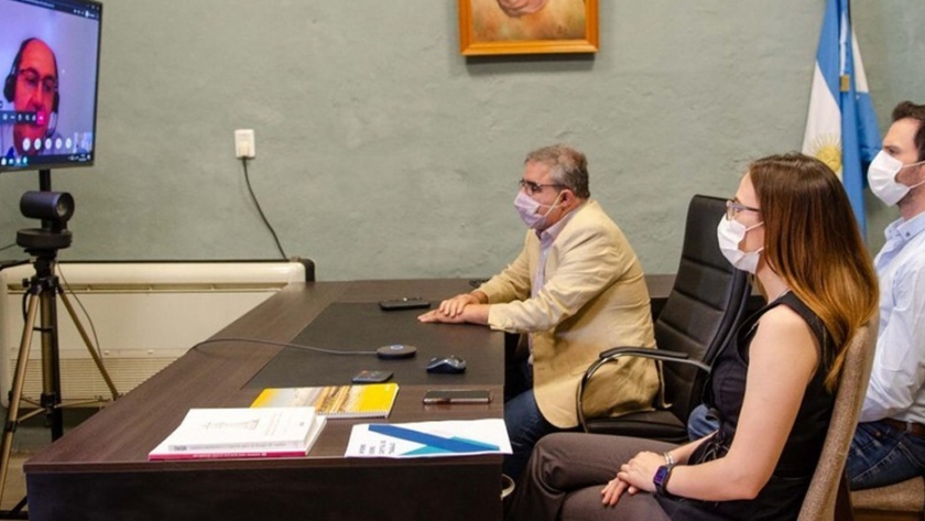 Raúl se reunió con YPF