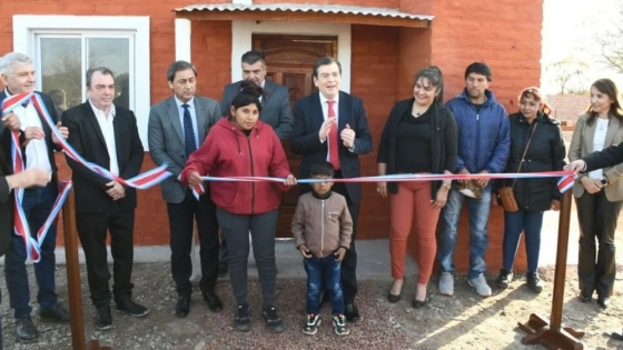 Las Delicias: Zamora inauguró un edificio educativo y entregó Viviendas Sociales
