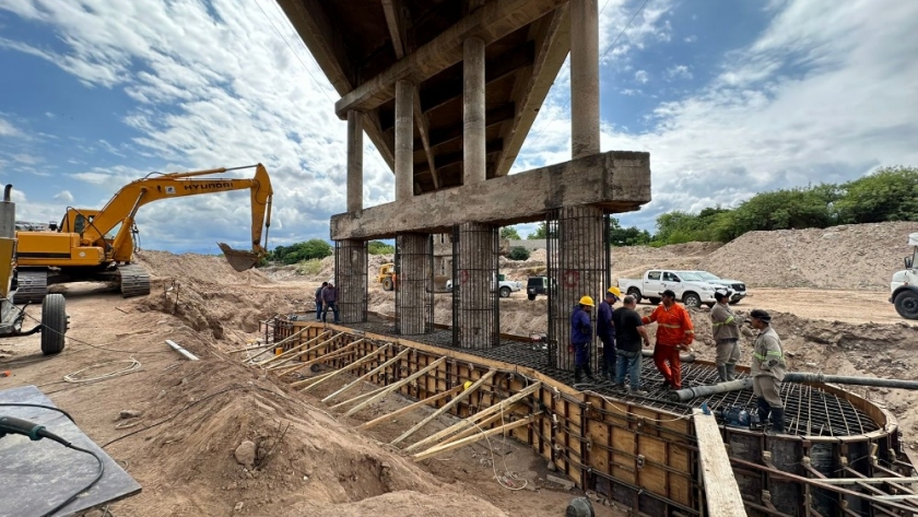 Avanza la obra de reparación del puente de Sumalao