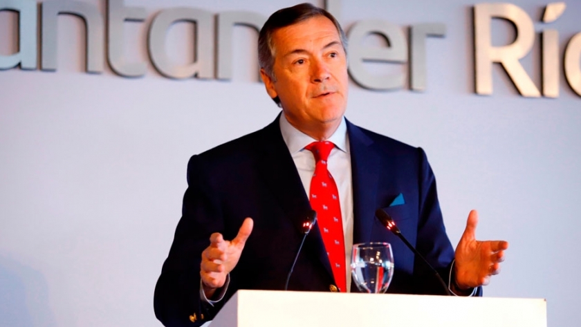 El presidente de Banco Santander exigió cambios en las regulaciones impositivas