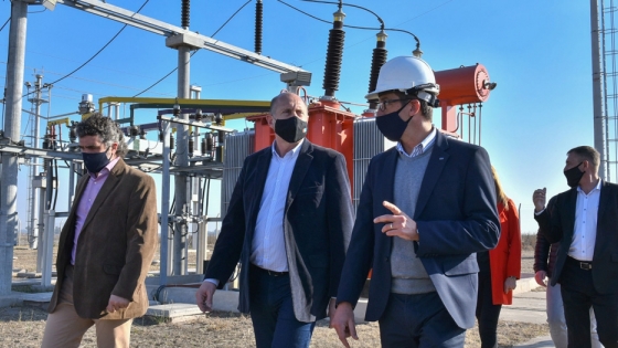 Perotti recorrió la estación transformadora de la Empresa Provincial de la Energía en Las Parejas