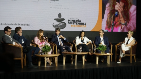 La ministra Latorre moderó el panel de sostenibilidad con reconocidos referentes del sector minero