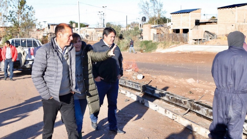 Recorrida de obra de asfalto en calles troncales del sector Z1