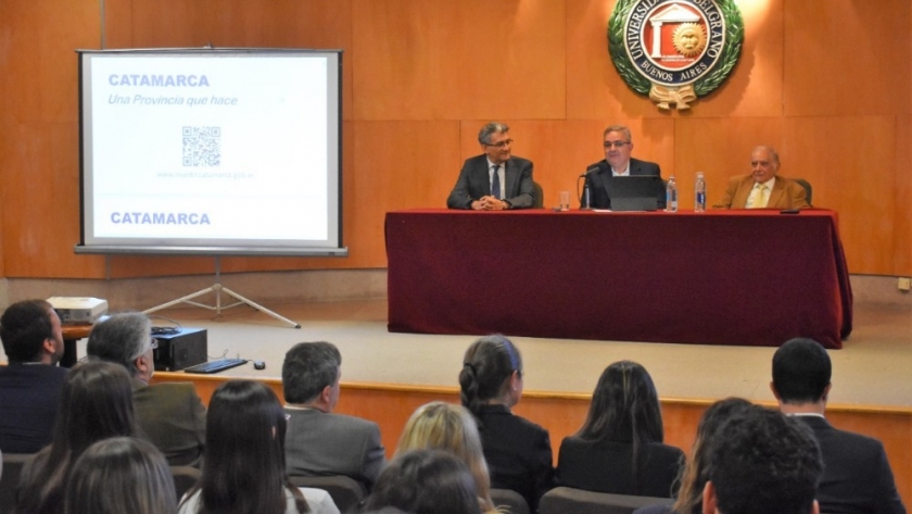 Raúl disertó en la Universidad de Belgrano sobre las perspectivas de Catamarca en el Norte Grande
