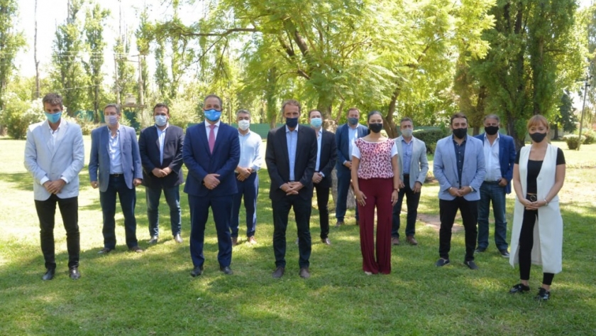 El Ministerio de Obras Públicas financiará obras para los 18 municipios de Mendoza