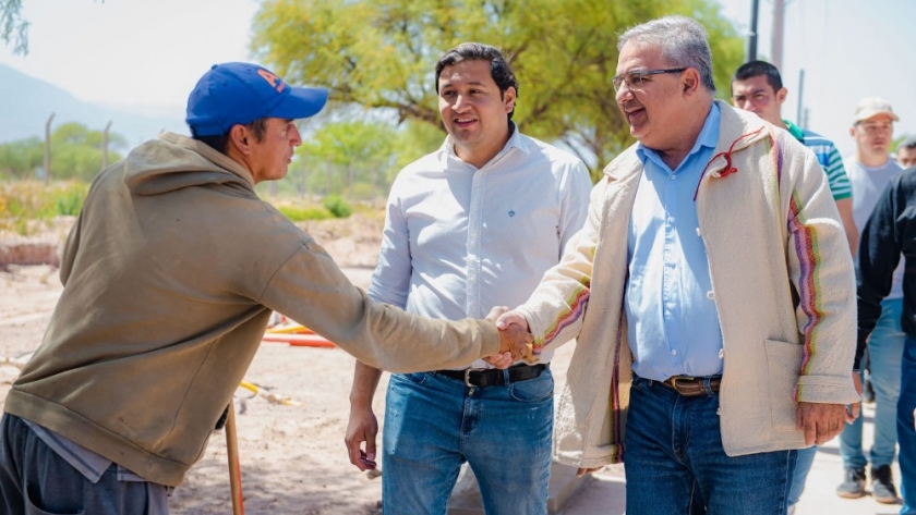 Raúl y el intendente Sebastián Nóblega recorrieron el Paseo de los Sabores y el Parque “Aldacira Andrada”
