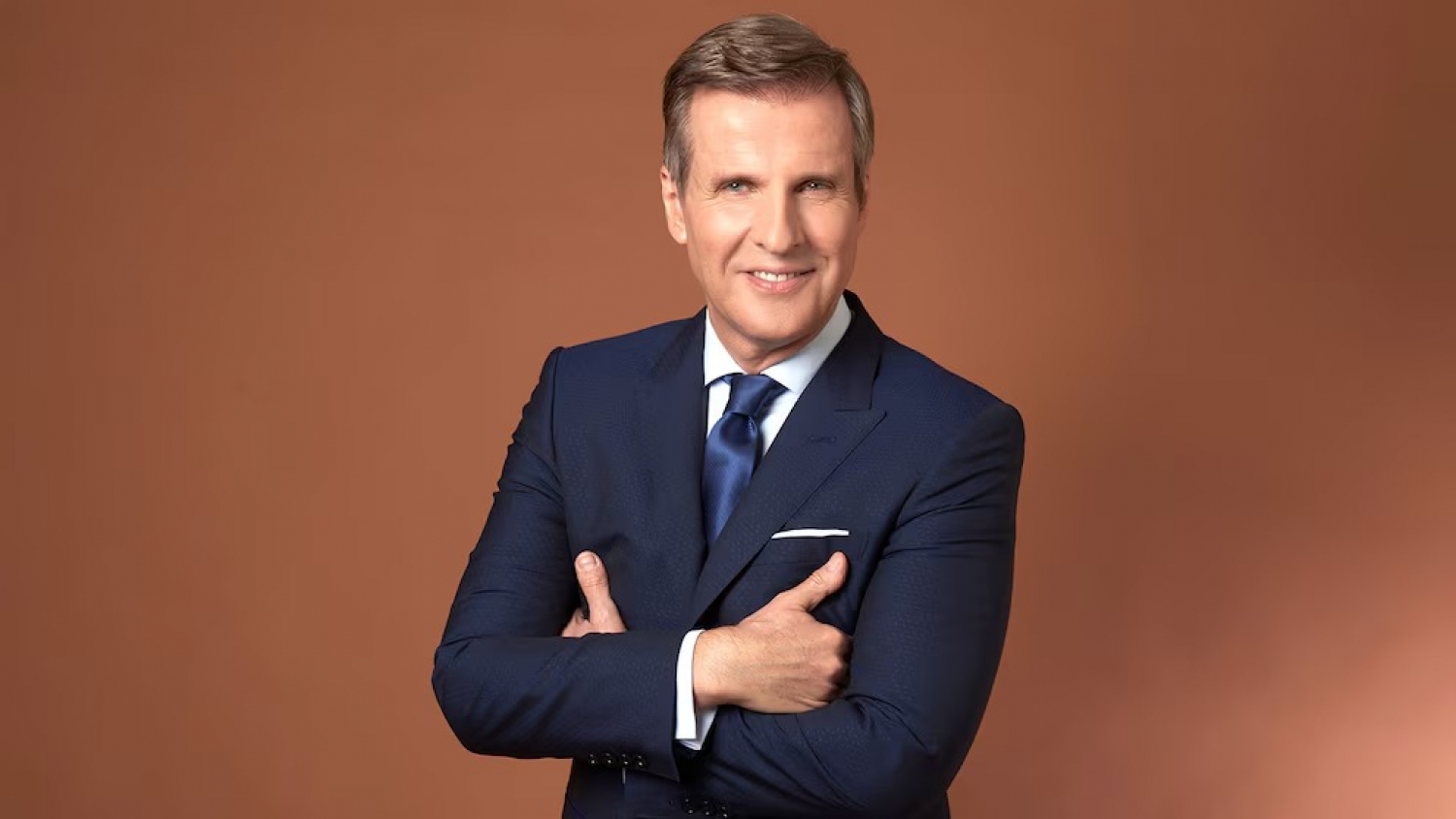 Martín Redrado propone legalizar el uso del dólar y advierte que sin reformas estructurales seguirá la informalidad