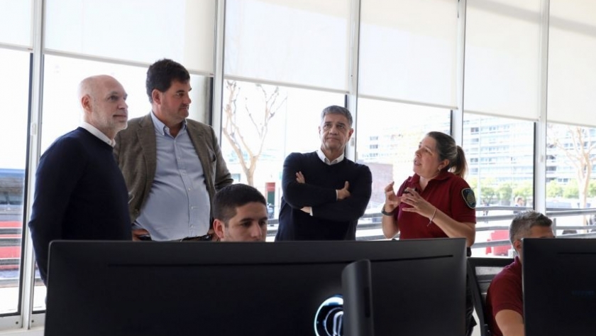 Rodríguez Larreta, Macri y Burzaco recorrieron la sede de la Policía Turística