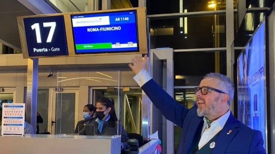 Después de 2 años, parte el primer vuelo de Aerolíneas Argentinas a Roma