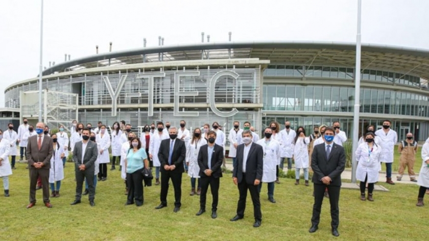 Kicillof participó junto al Presidente de la inauguración de una nueva central térmica de YPF