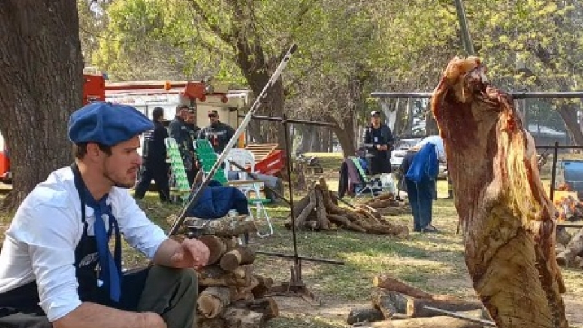 Un cordobés competirá para ser el mejor asador del mundo: la historia de Germán Devallis