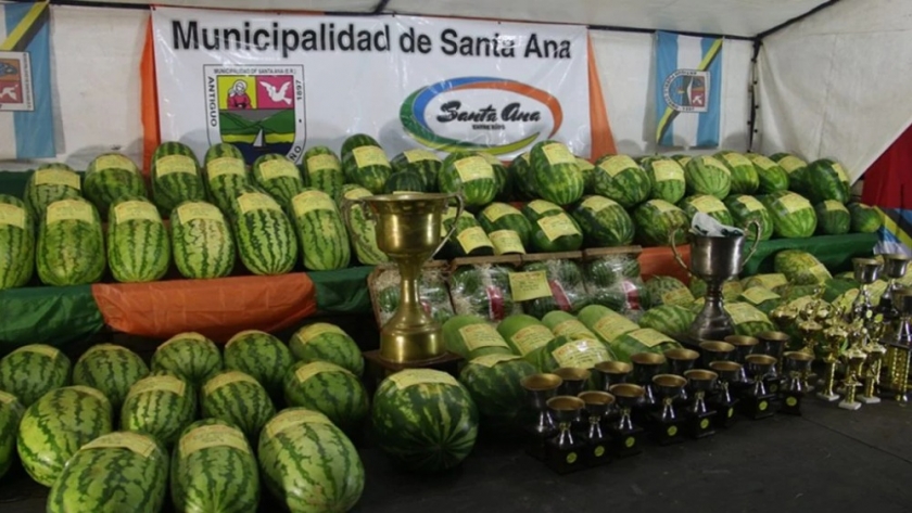 El pueblo de Entre Ríos que celebra a la sandía: fiesta con música, concurso de la reina y elección de la fruta más grande