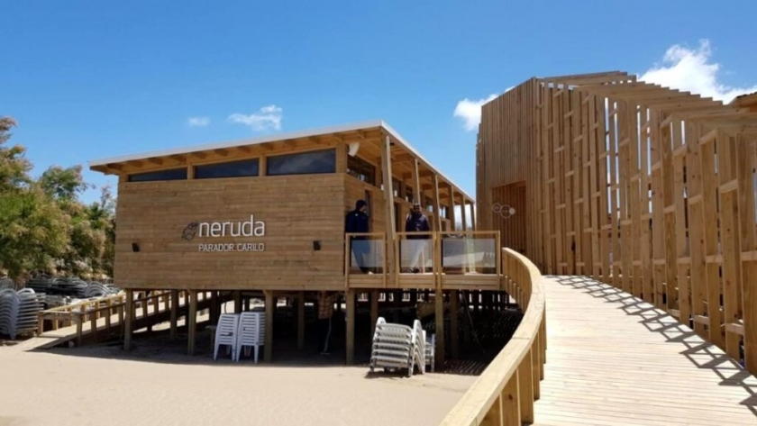 Más madera | Una tendencia que se multiplica en la Costa Atlántica son las obras con diseño y arquitectura sostenible para disfrutar las playas