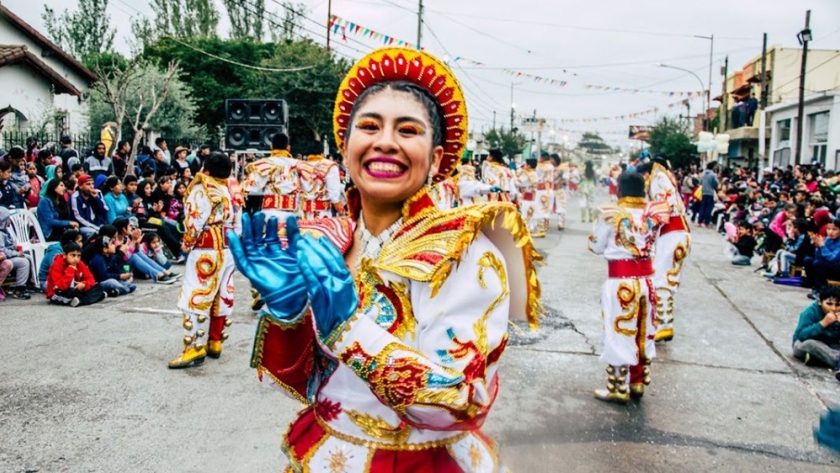 Salta te invita a vivir un fin de semana a puro carnaval